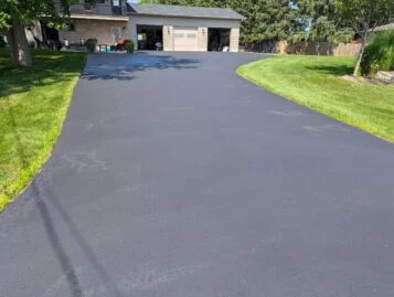 Asphalt Emulsion Sealcoating 3